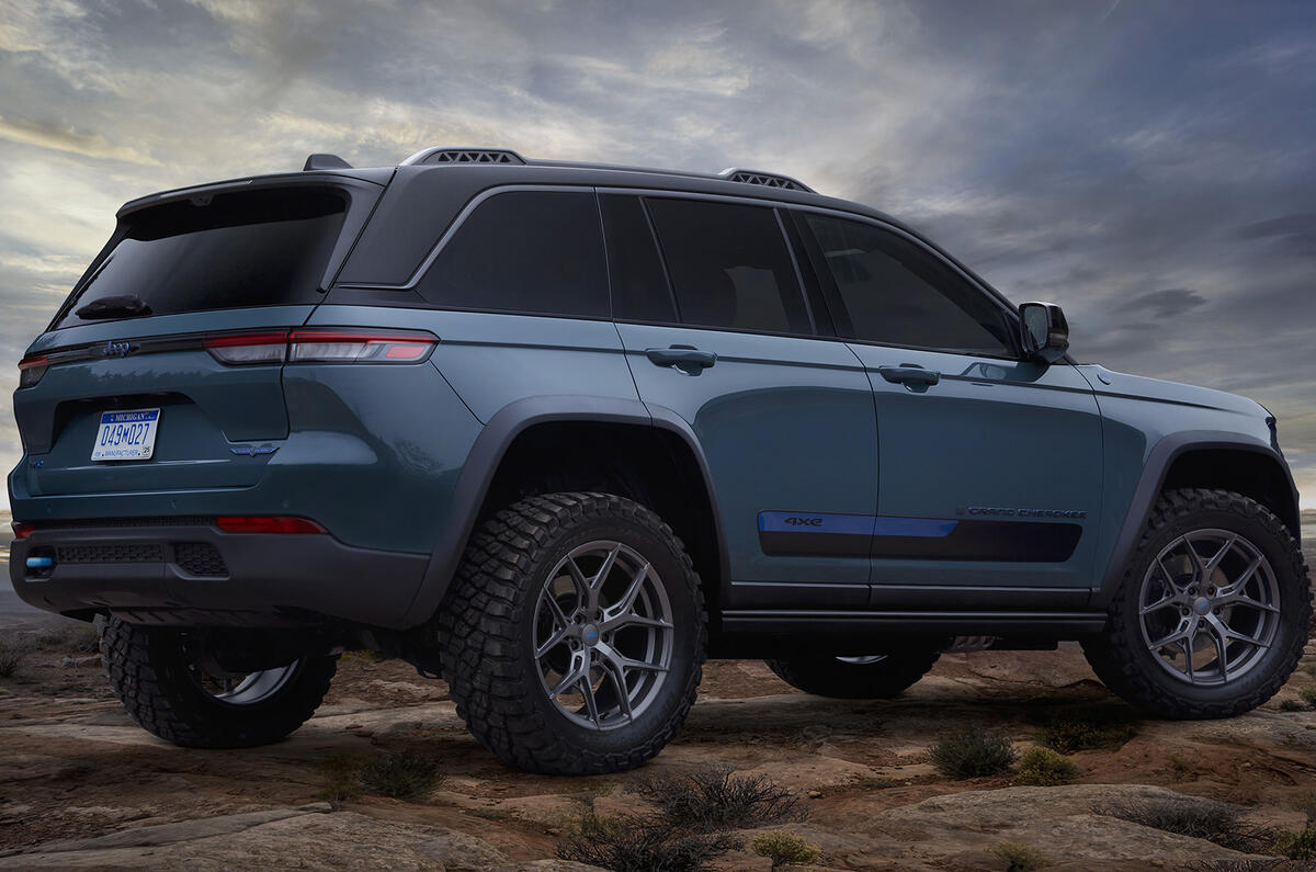 Jeep® Grand Cherokee Trailhawk PHEV Concept Back Jeep® Grand Cherokee Trailhawk PHEV Concept Back