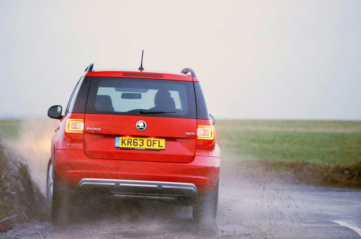 2013 Skoda Yeti - rear cornering