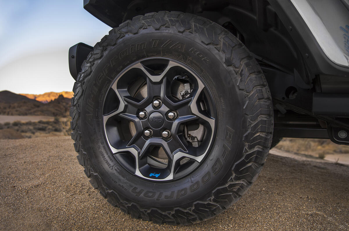2020 Jeep Wrangler 4xe - wheel 2020 Jeep Wrangler 4xe - wheel