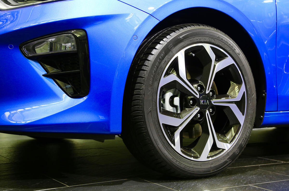 2018 Kia Ceed revealed ahead of Geneva motor show unveiling