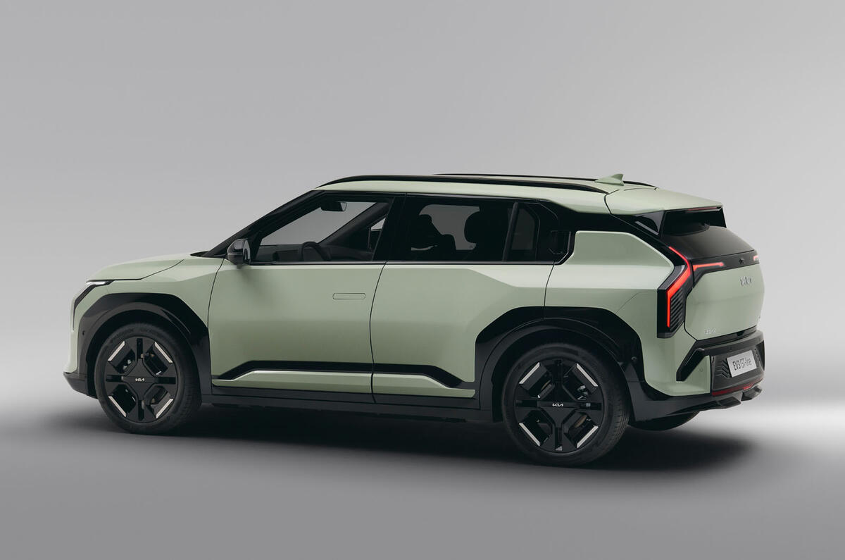 Kia EV3 side Kia EV3 side
