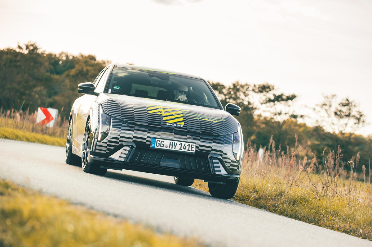 kia ev4 gt proto 18 1600x1067 b4880f1f 4576 4563 9425 0c3d1987ab32