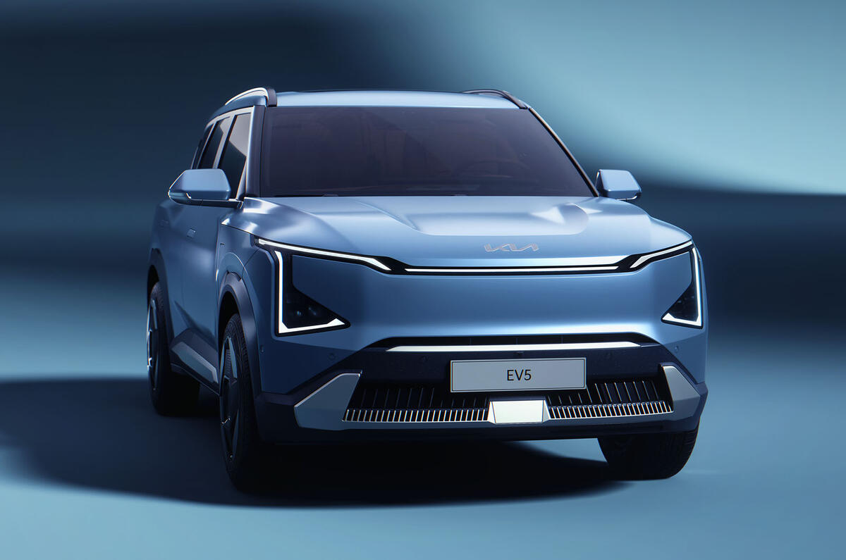 Kia EV5 in studio front Kia EV5 in studio front