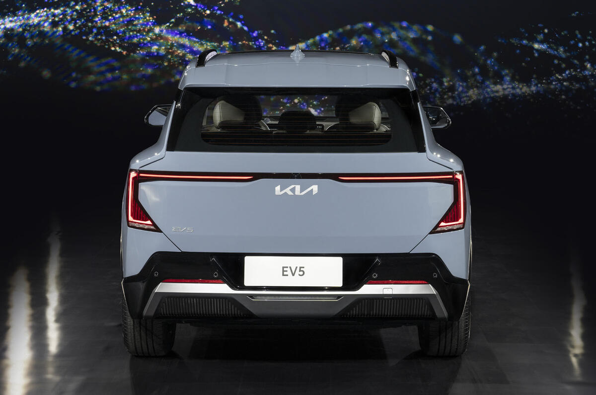Kia Ev5 reveal in studio 004 Kia Ev5 reveal in studio 004