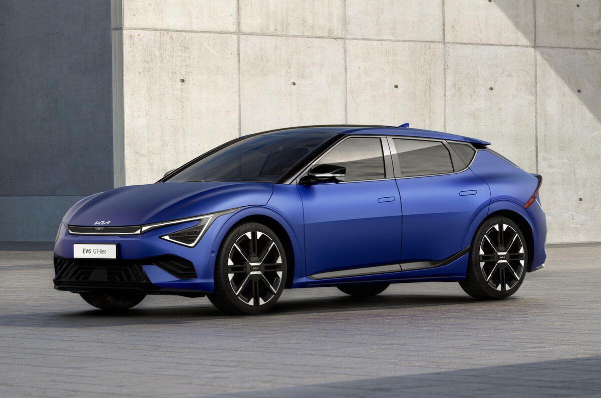 Kia EV6 facelift 2024 front quarter static