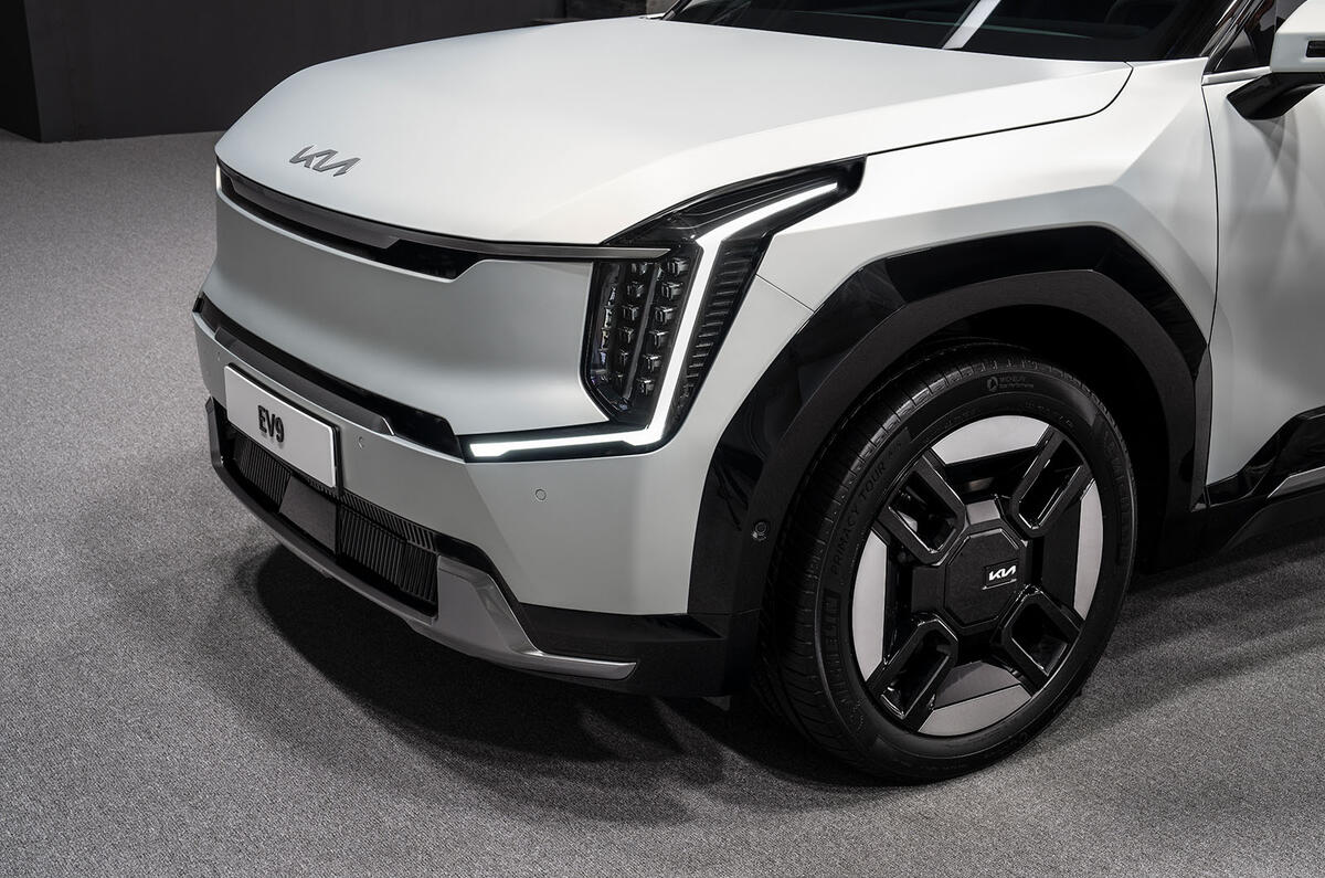 Kia EV9 front bumper Kia EV9 front bumper