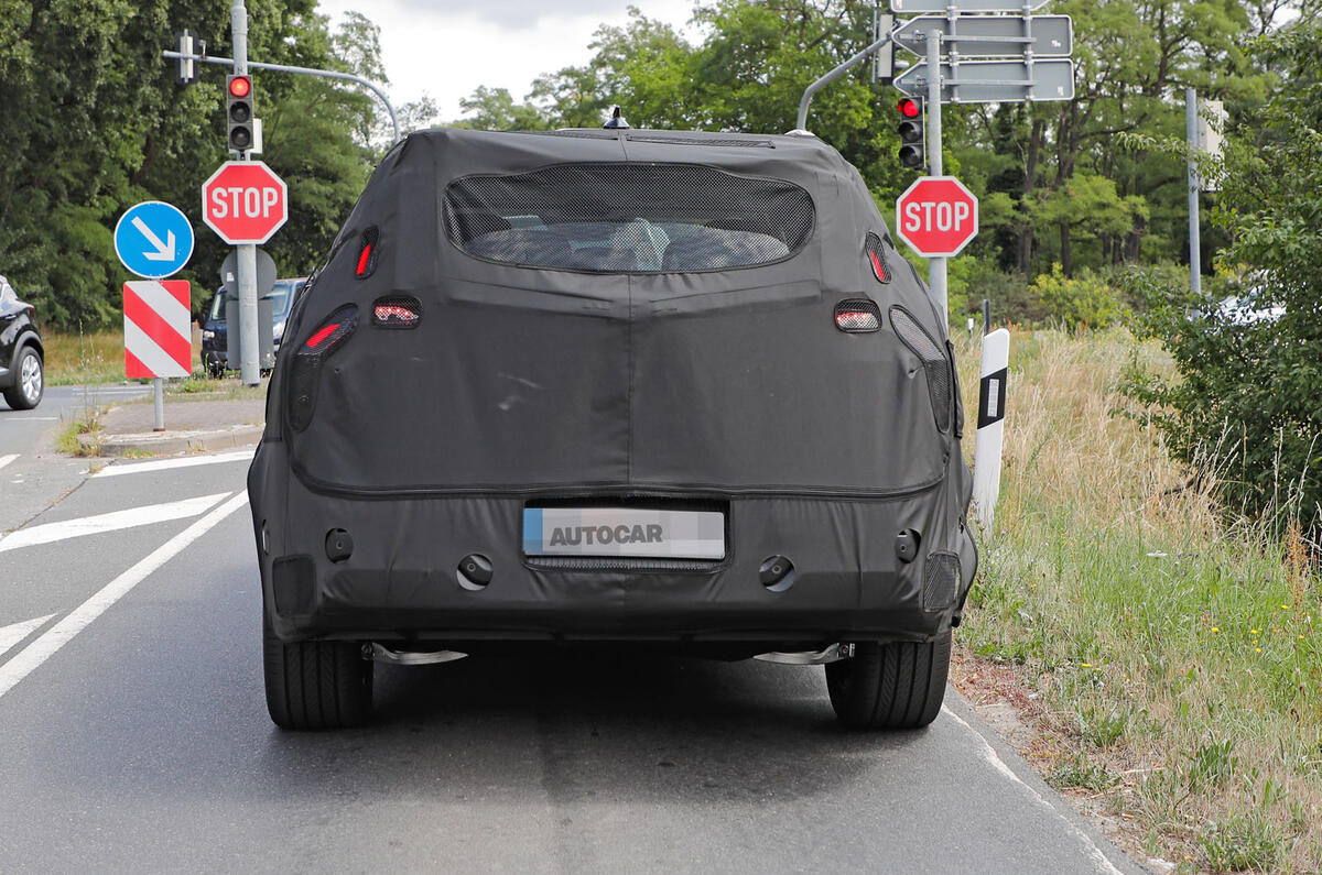 Kia EV9 spies rear