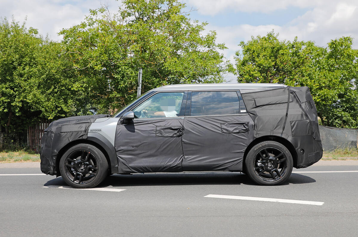 Kia EV9 spies side 2