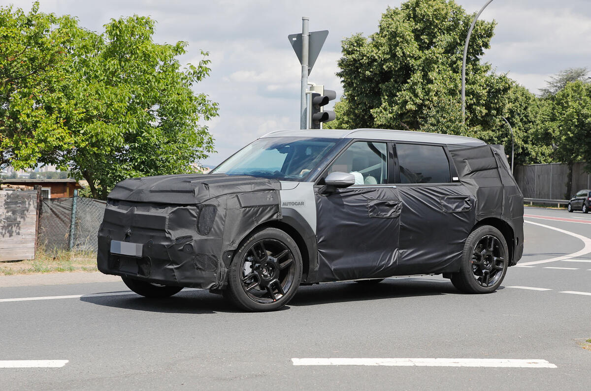 Kia EV9 spies side