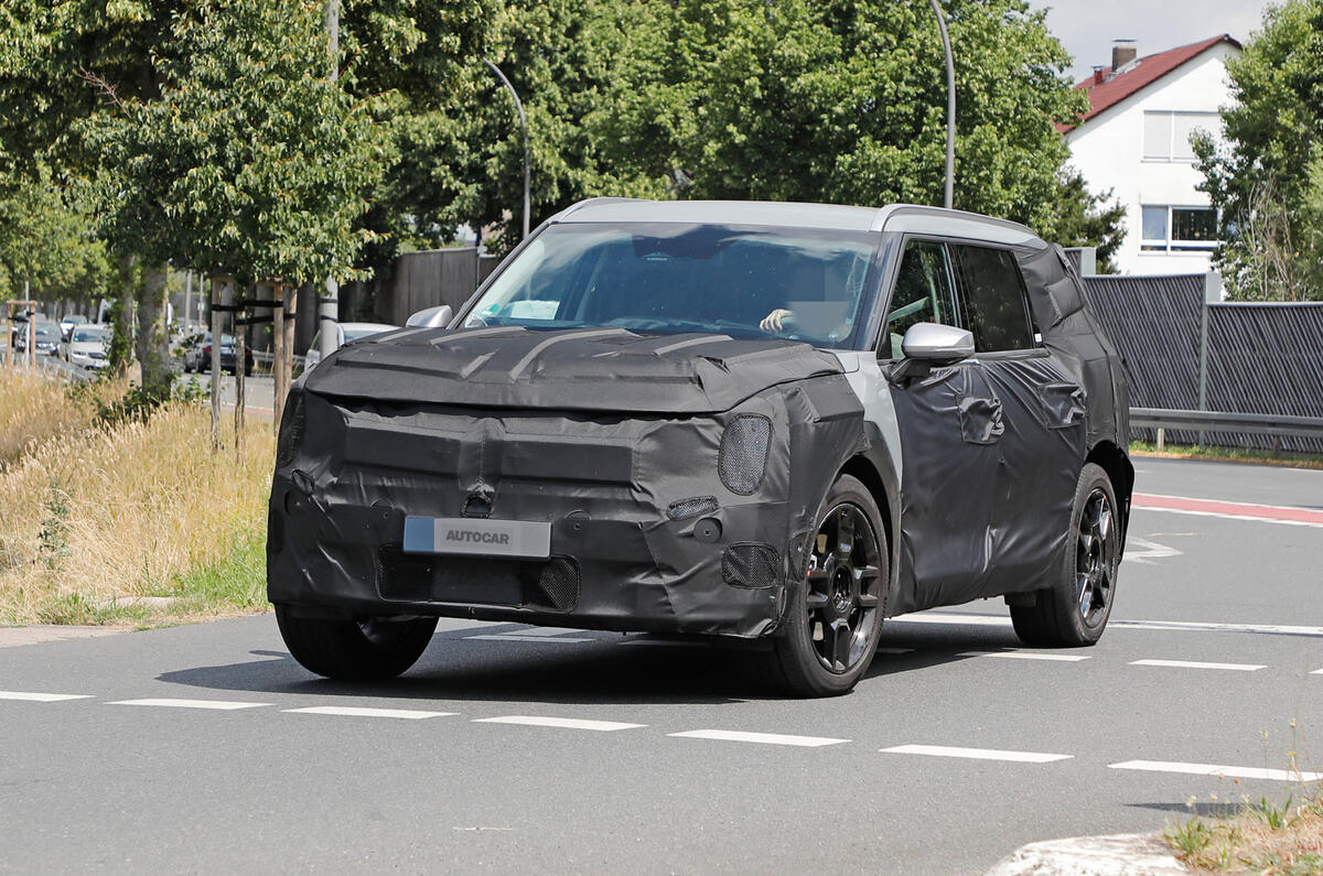 Kia EV9 spies three quarter