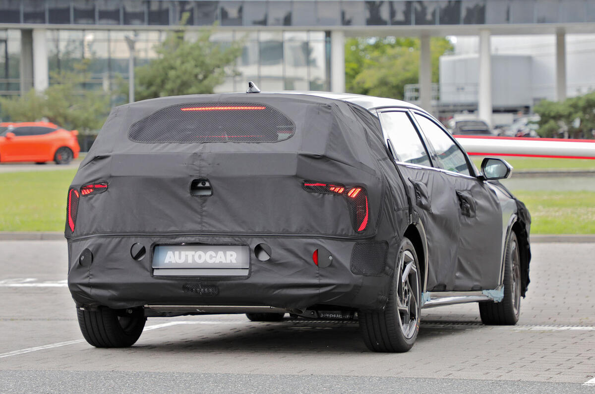 Kia K4 hatch camo rear Kia K4 hatch camo rear