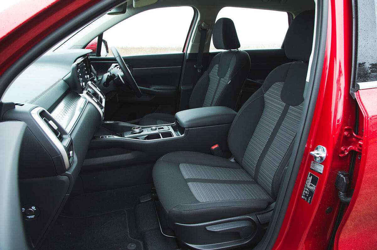Kia Sorento interior front