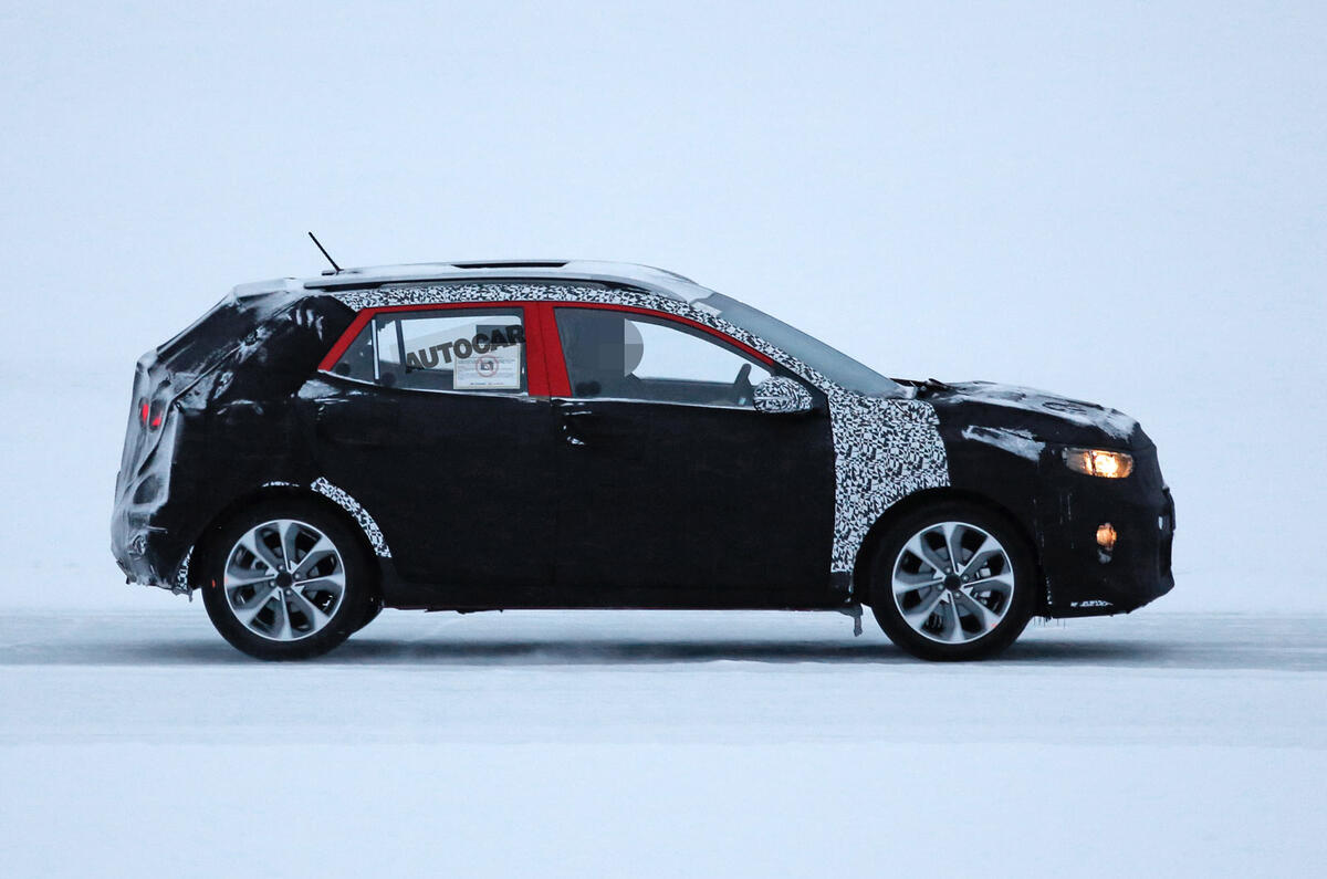 Kia Stonic - first pictures of upcoming Nissan Juke rival