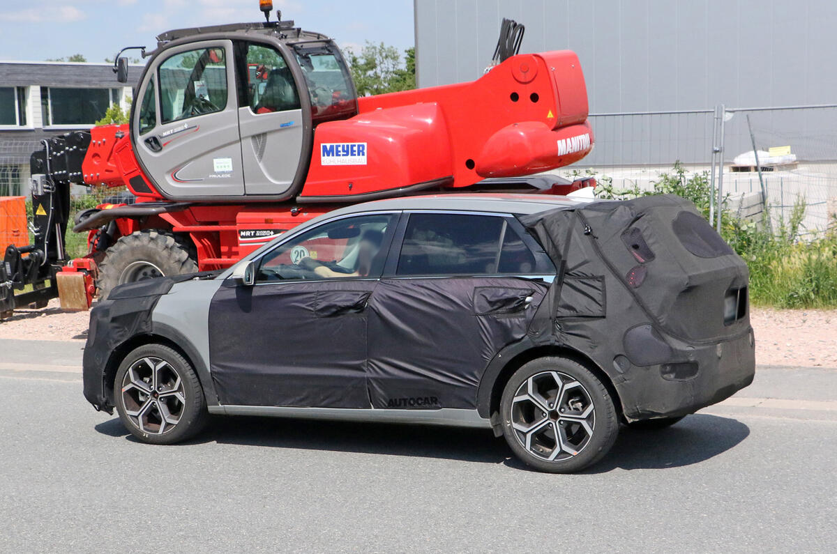 Kia Niro 10 Kia Niro 10