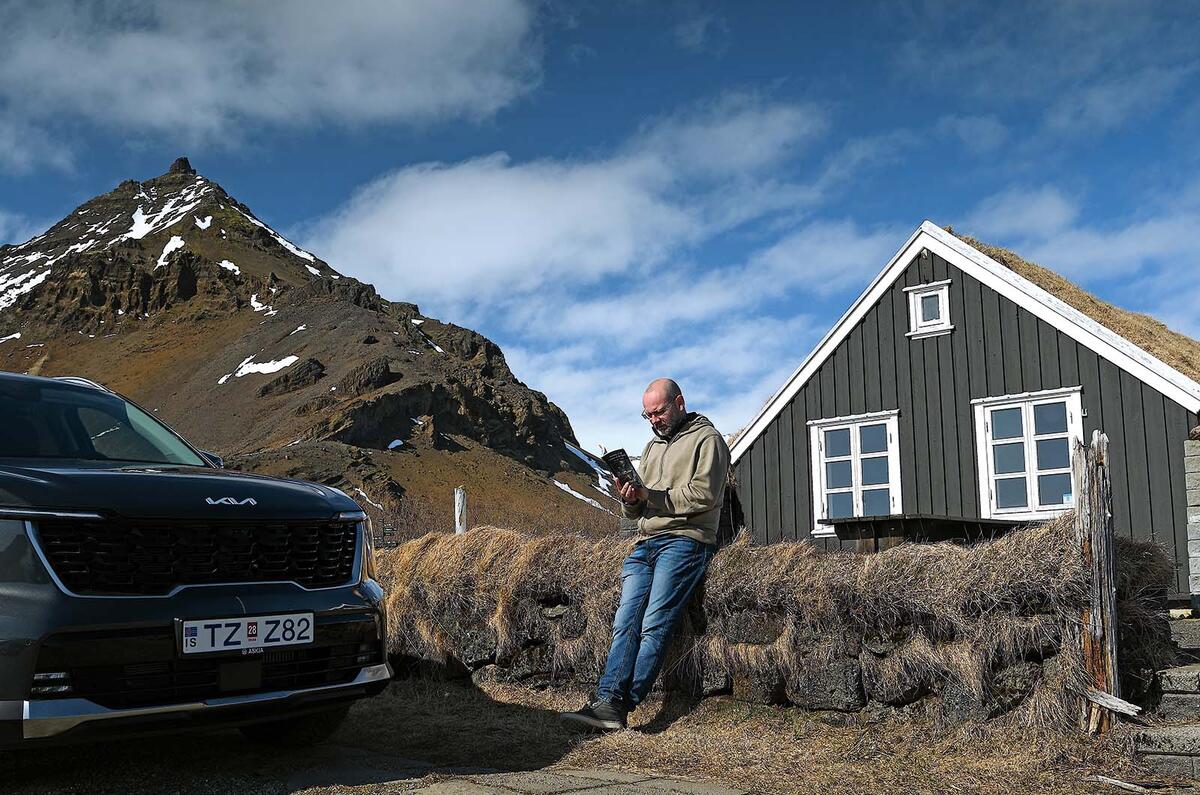Kia Sorento to Iceland matt prior in front of house Kia Sorento to Iceland matt prior in front of house