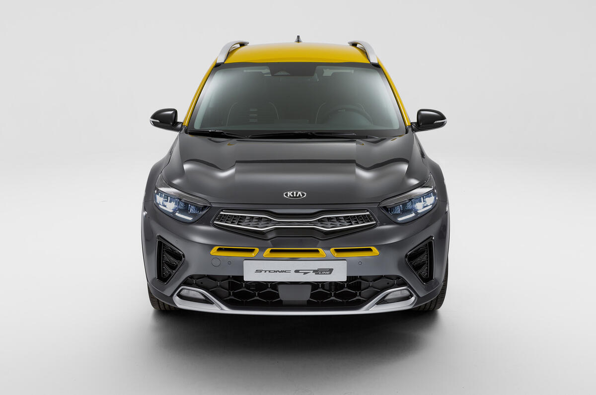 2020 Kia Stonic - front 2020 Kia Stonic - front