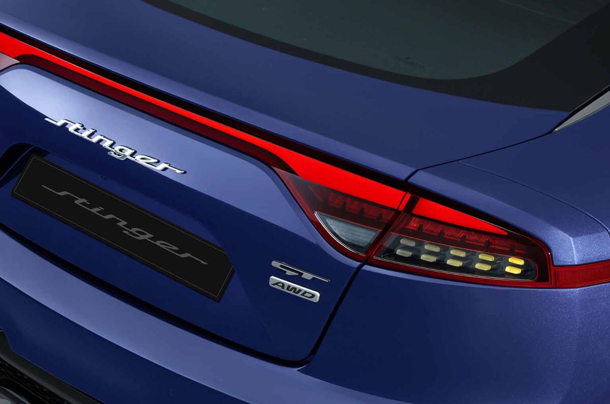 Kia Stinger lights