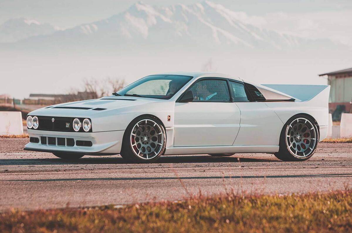 Kimera Automobili EVO37 front three quarter