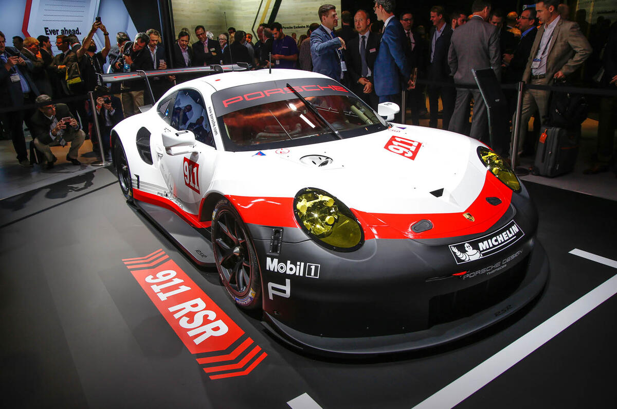 Porsche 911 RSR