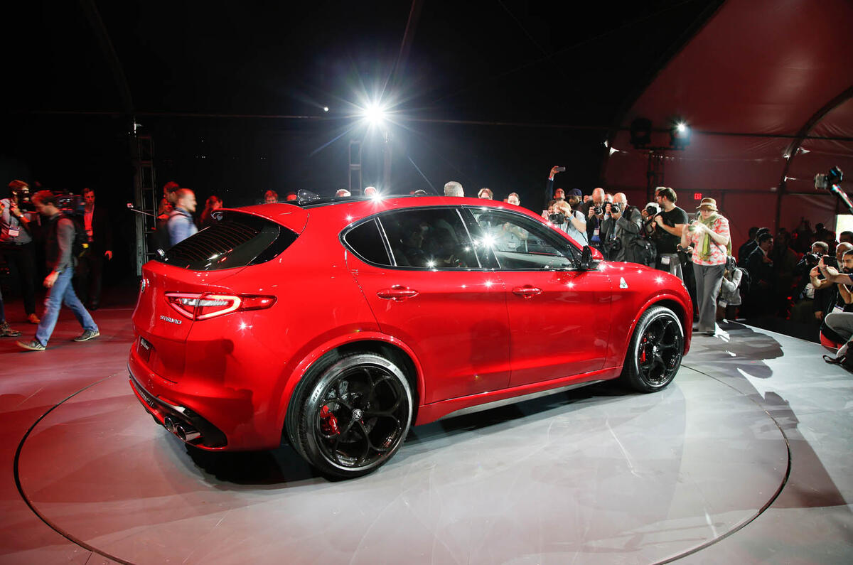 2016 LA motor show - live blog and gallery