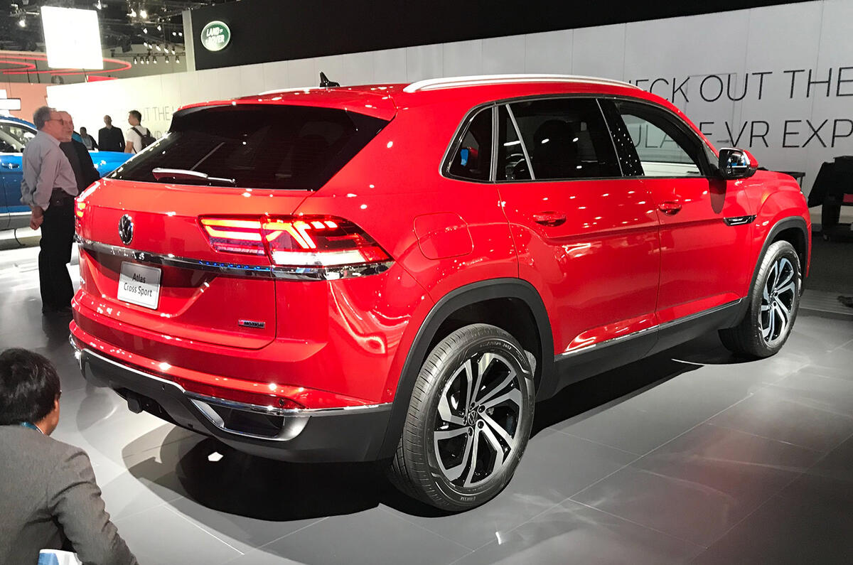 Volkswagen Atlas Cross Sport LA motor show Volkswagen Atlas Cross Sport LA motor show
