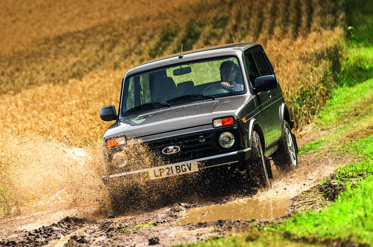 LADA NIVA EXTERIOR