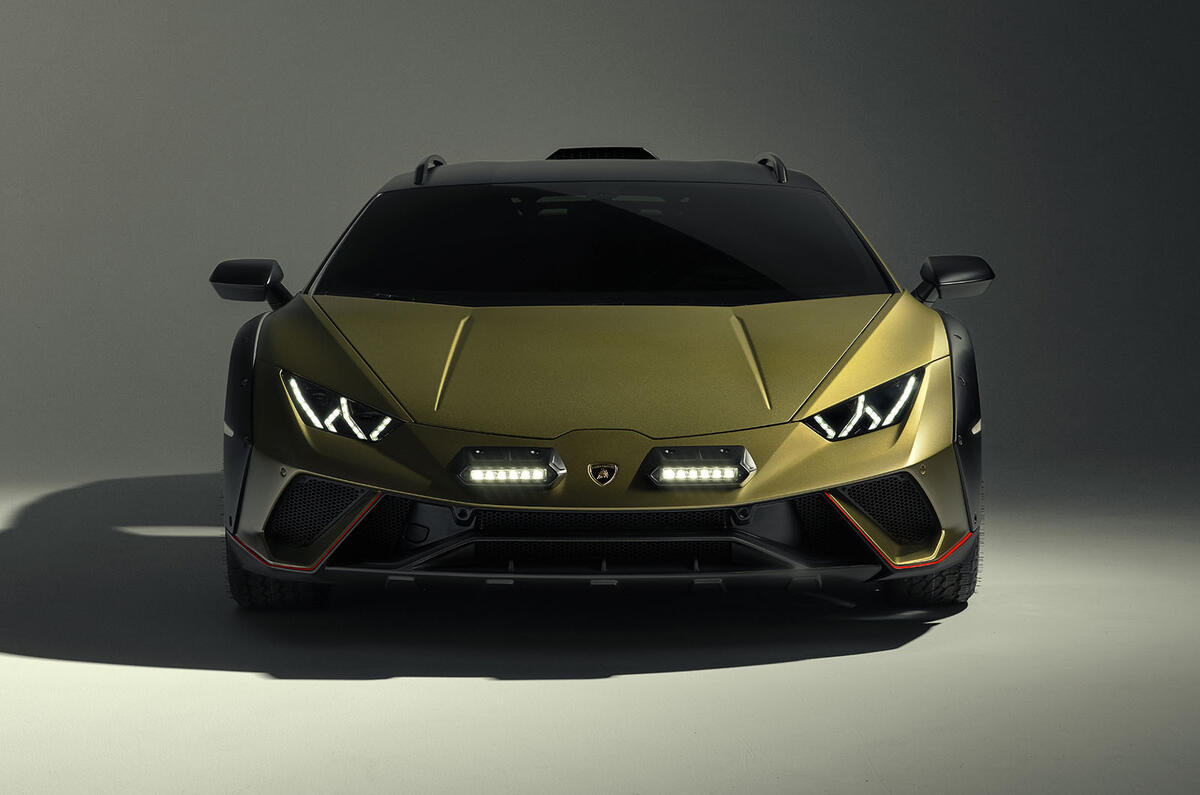 Lamborghini Huracan Sterrato front