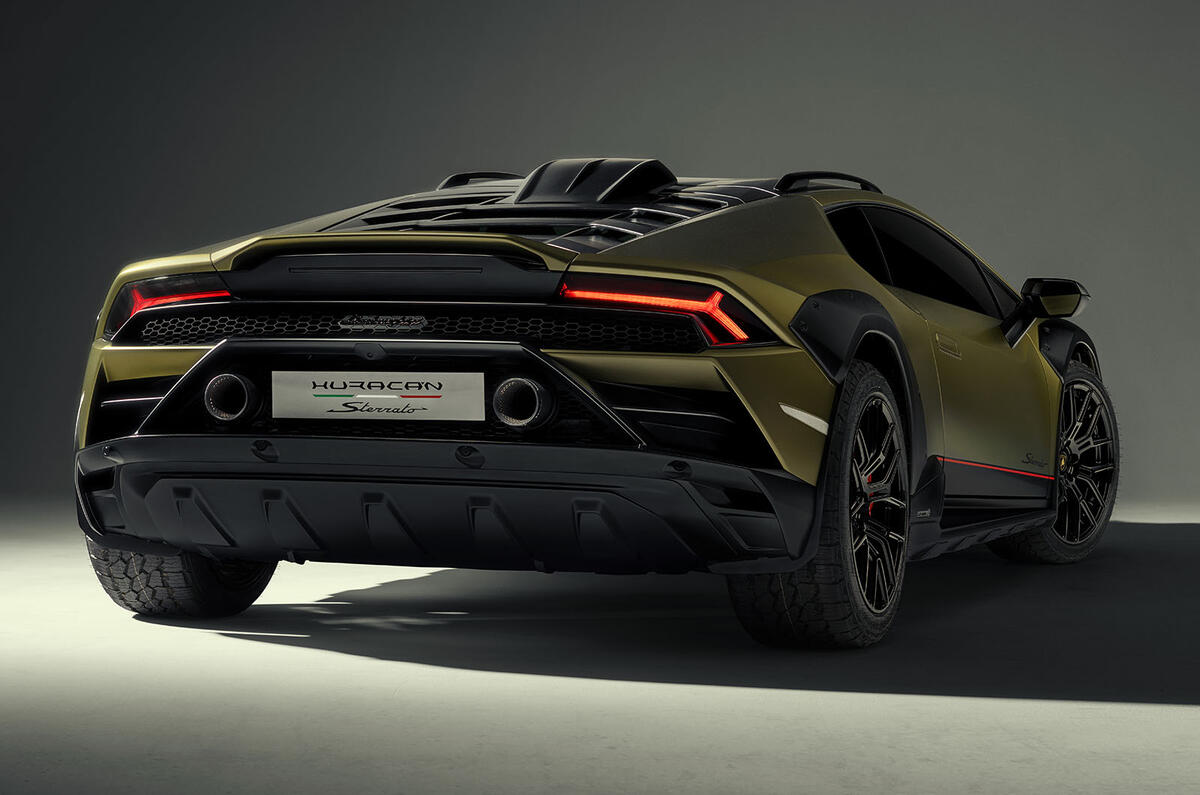 Lamborghini Huracan Sterrato rear right