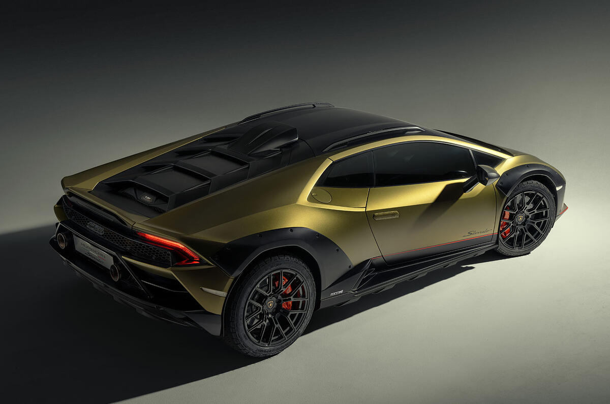 Lamborghini Huracan Sterrato rear top