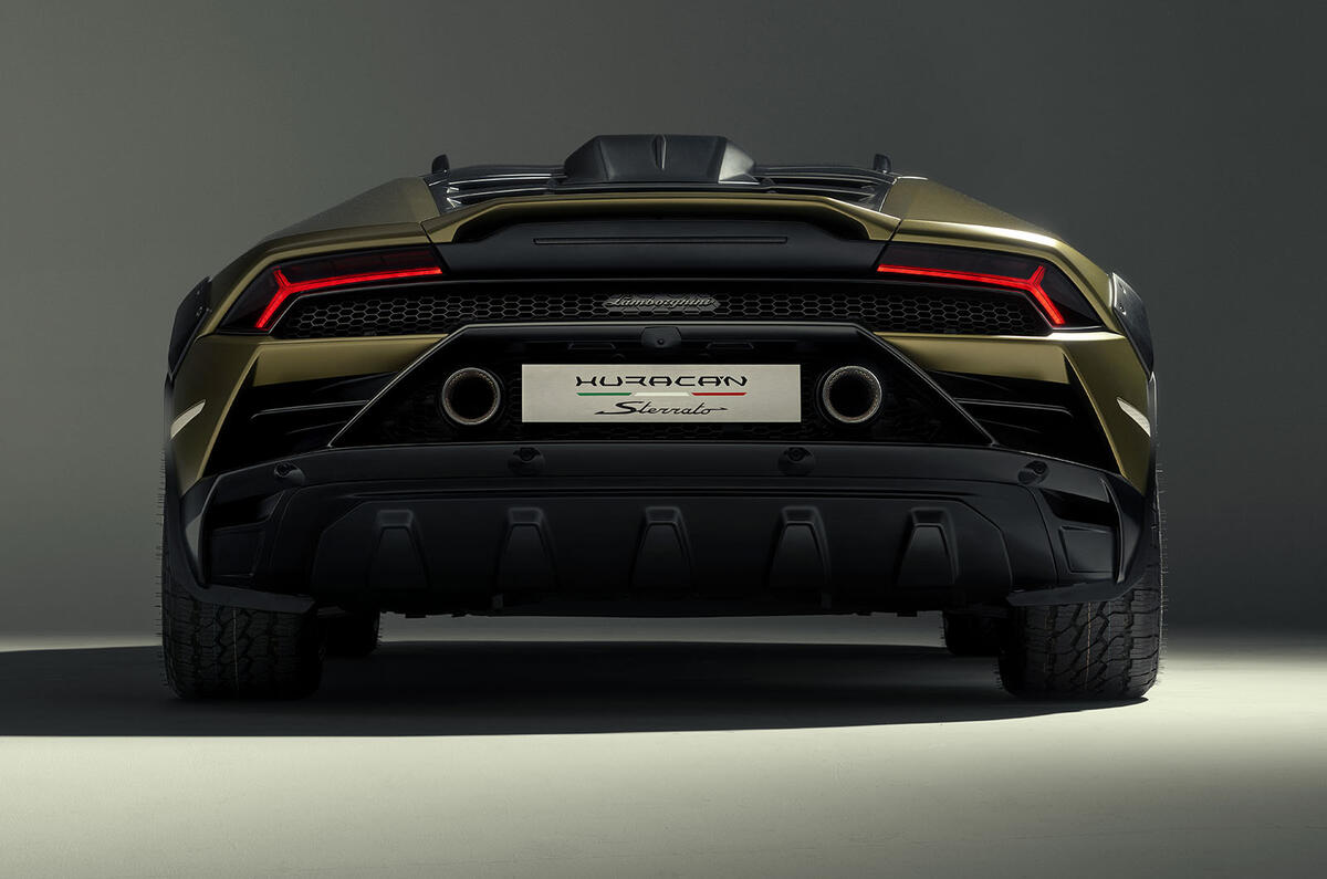 Lamborghini Huracan Sterrato rear