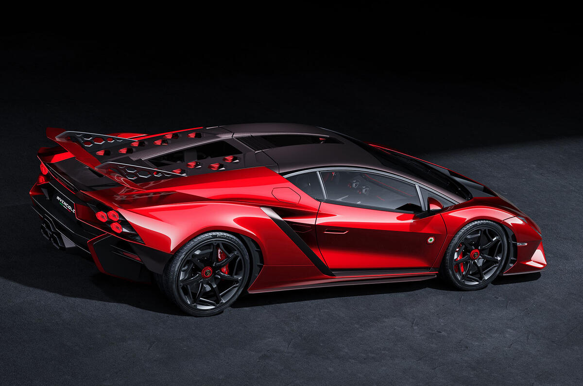 Lamborghini Invencible side static