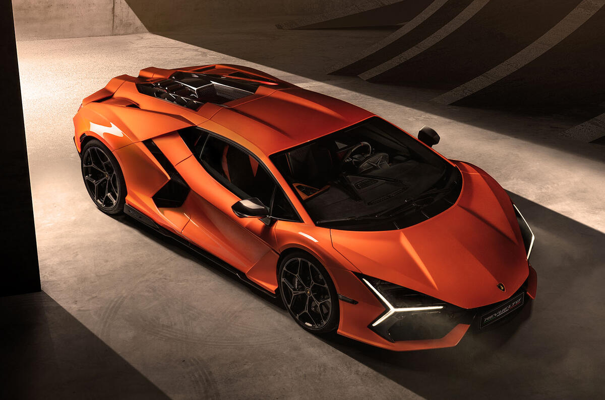 Lamborghini Revuelto front three quarter Lamborghini Revuelto front three quarter