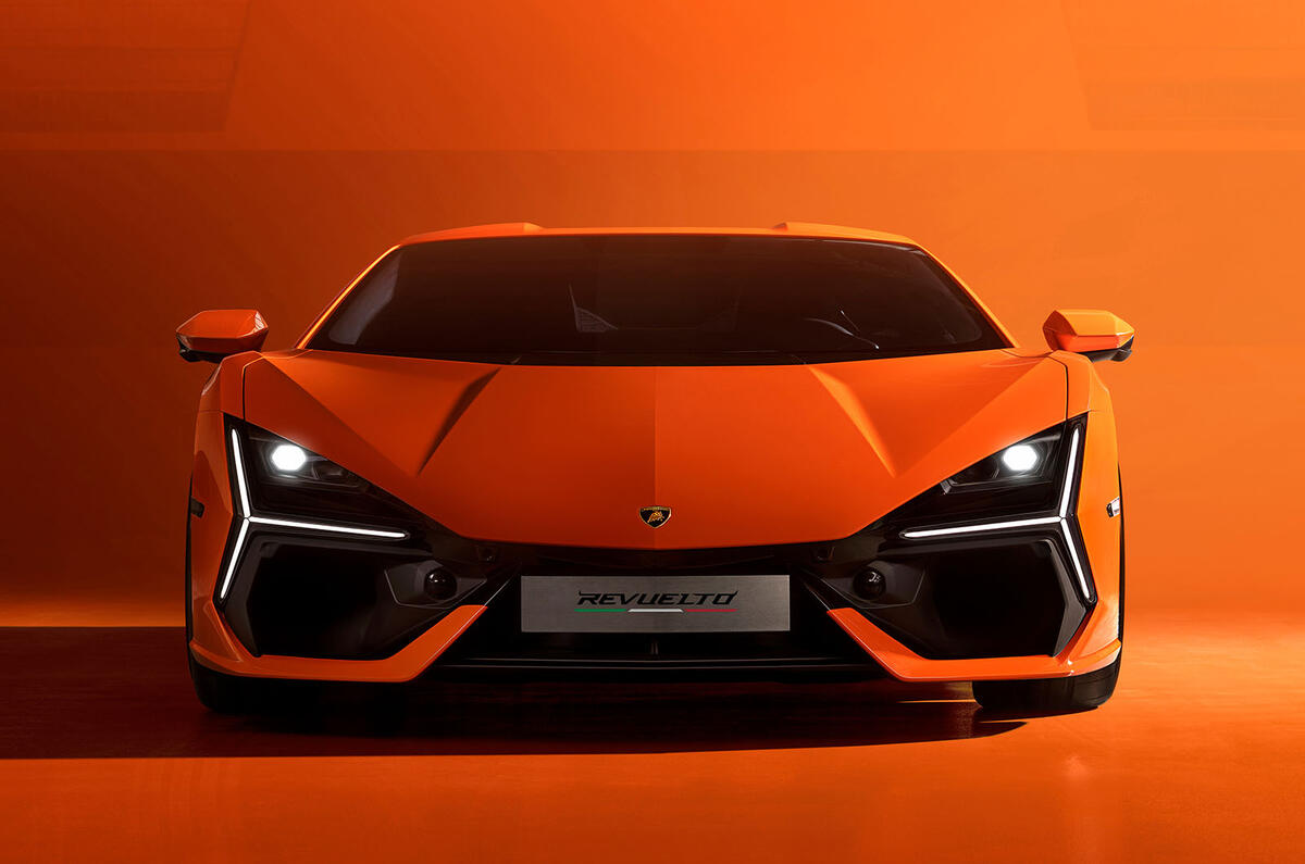 Lamborghini Revuelto front Lamborghini Revuelto front