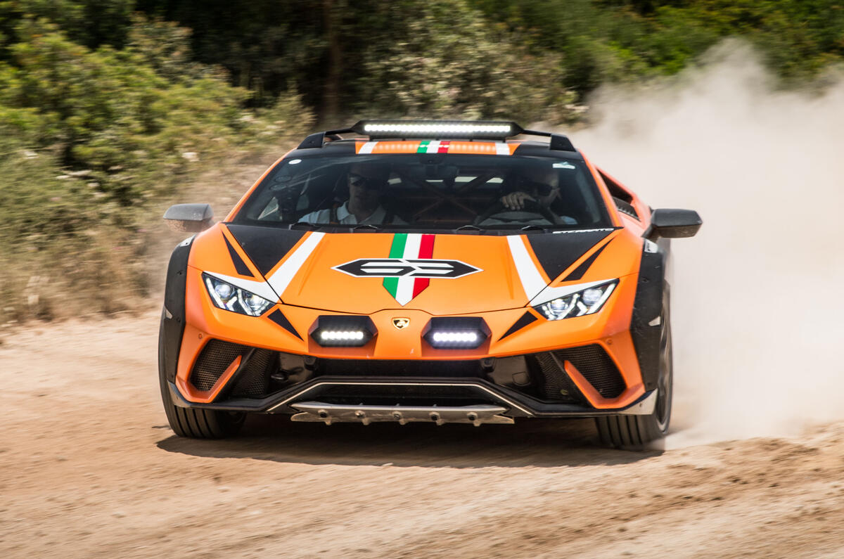 Lamborghini Huracan Sterrato front