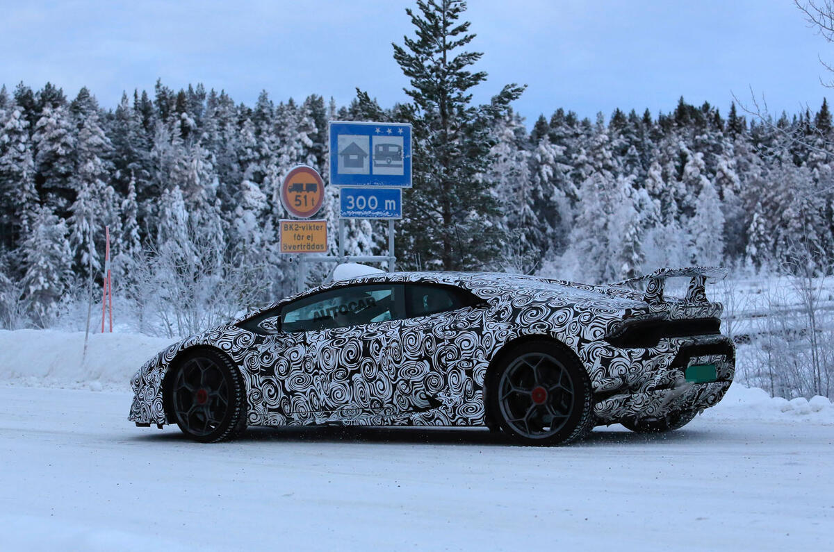 Lamborghini Huracan Performante spotted in Spyder form