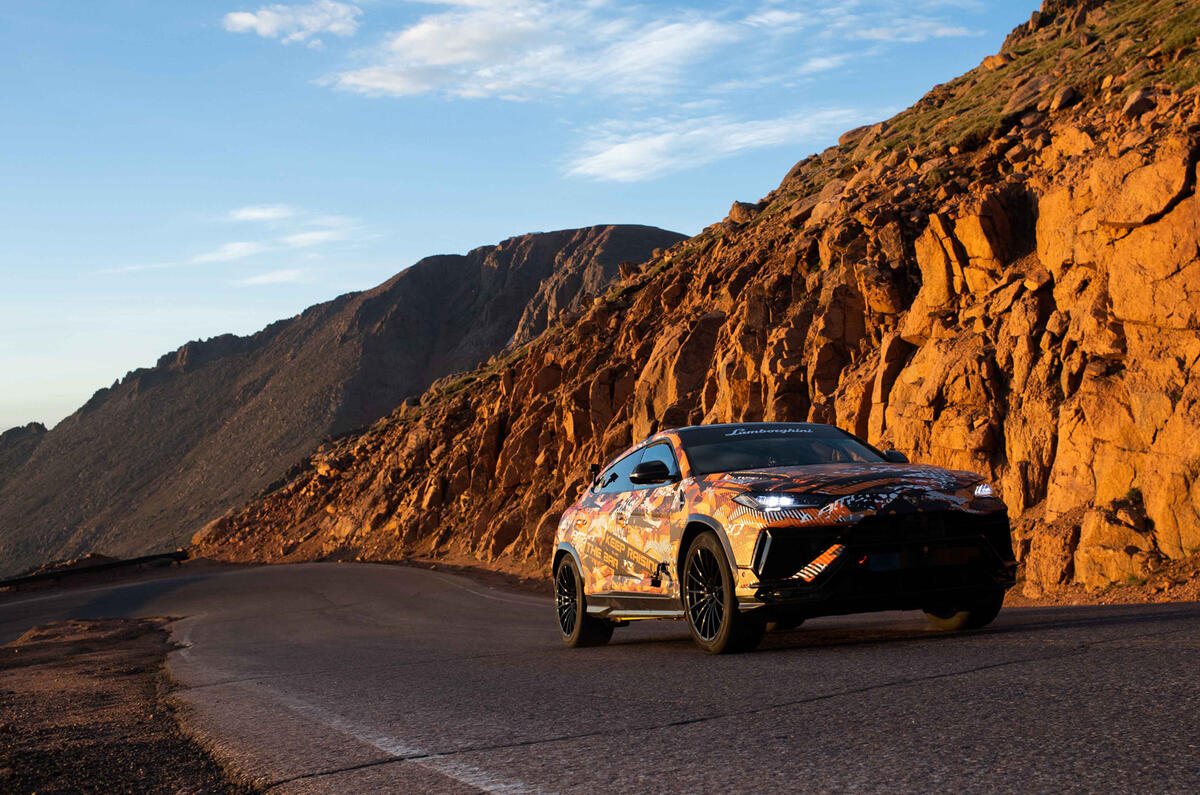Lamborghini Urus   Pikes Peak Record orange mountain Lamborghini Urus   Pikes Peak Record orange mountain
