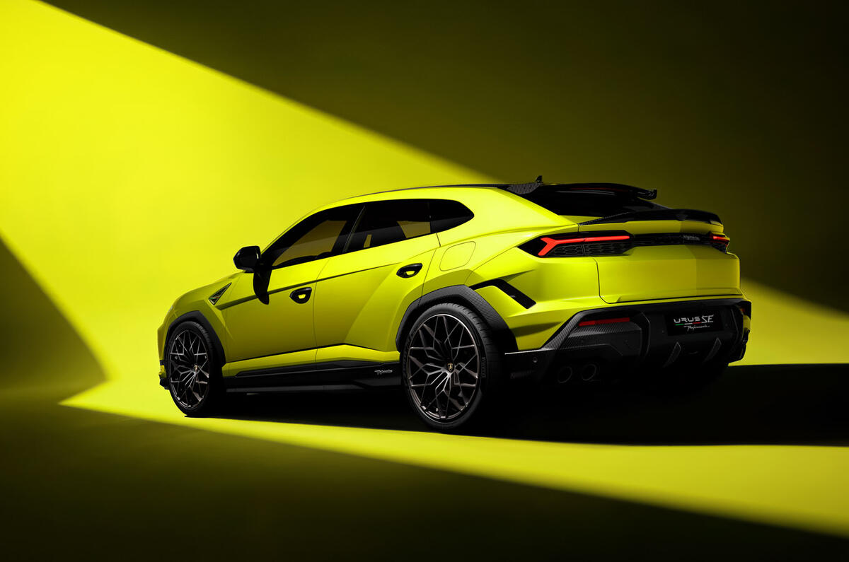 Lamborghni Urus 2026 03