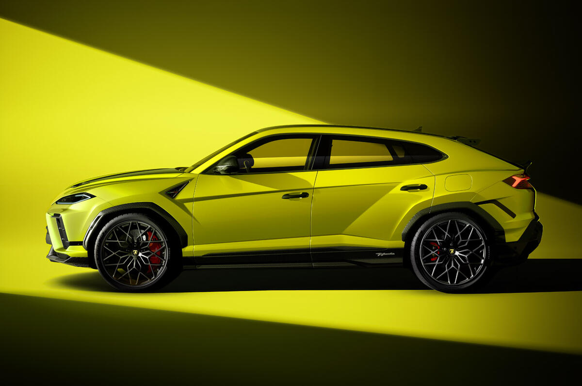 Lamborghni Urus 2026 04