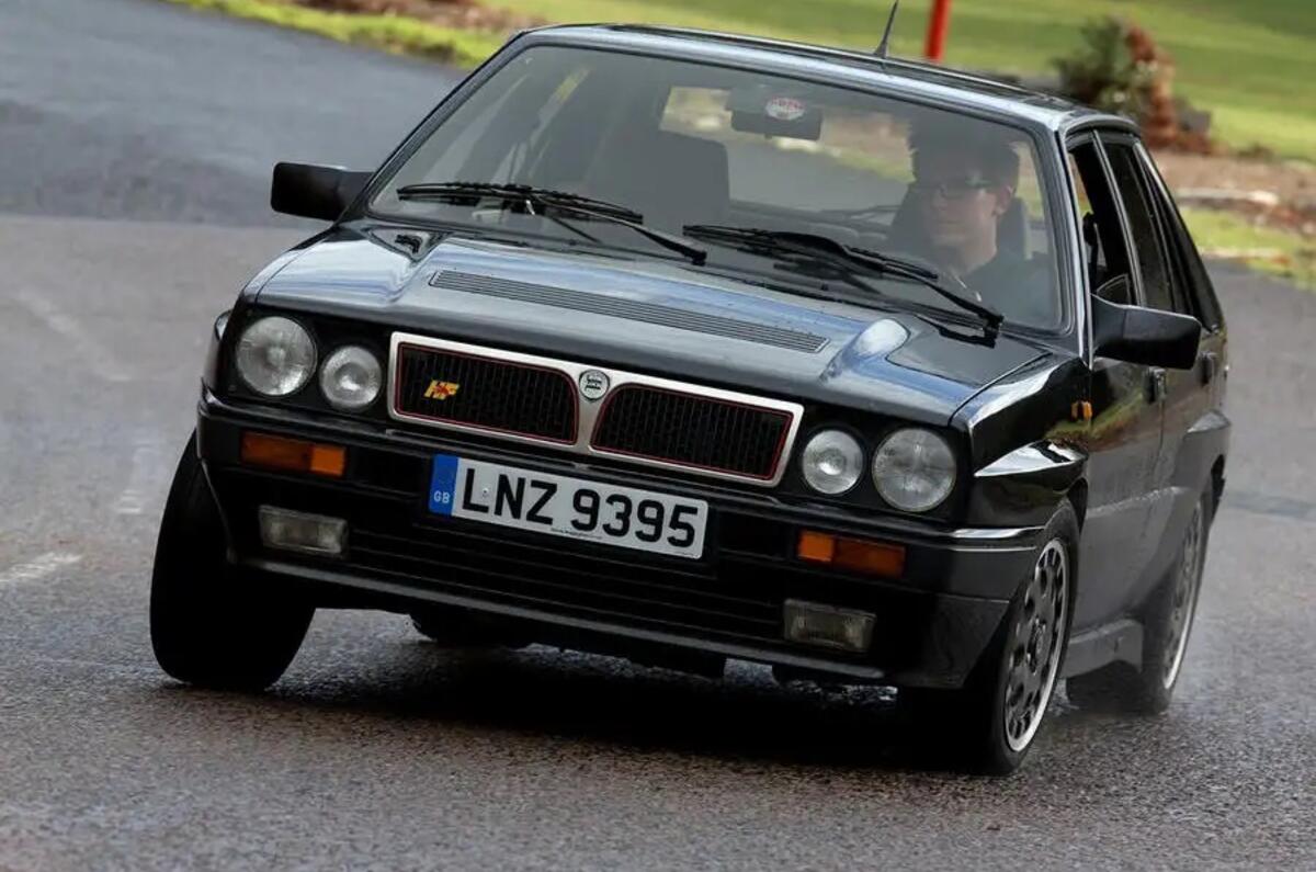 lancia delta hf integrale front 2
