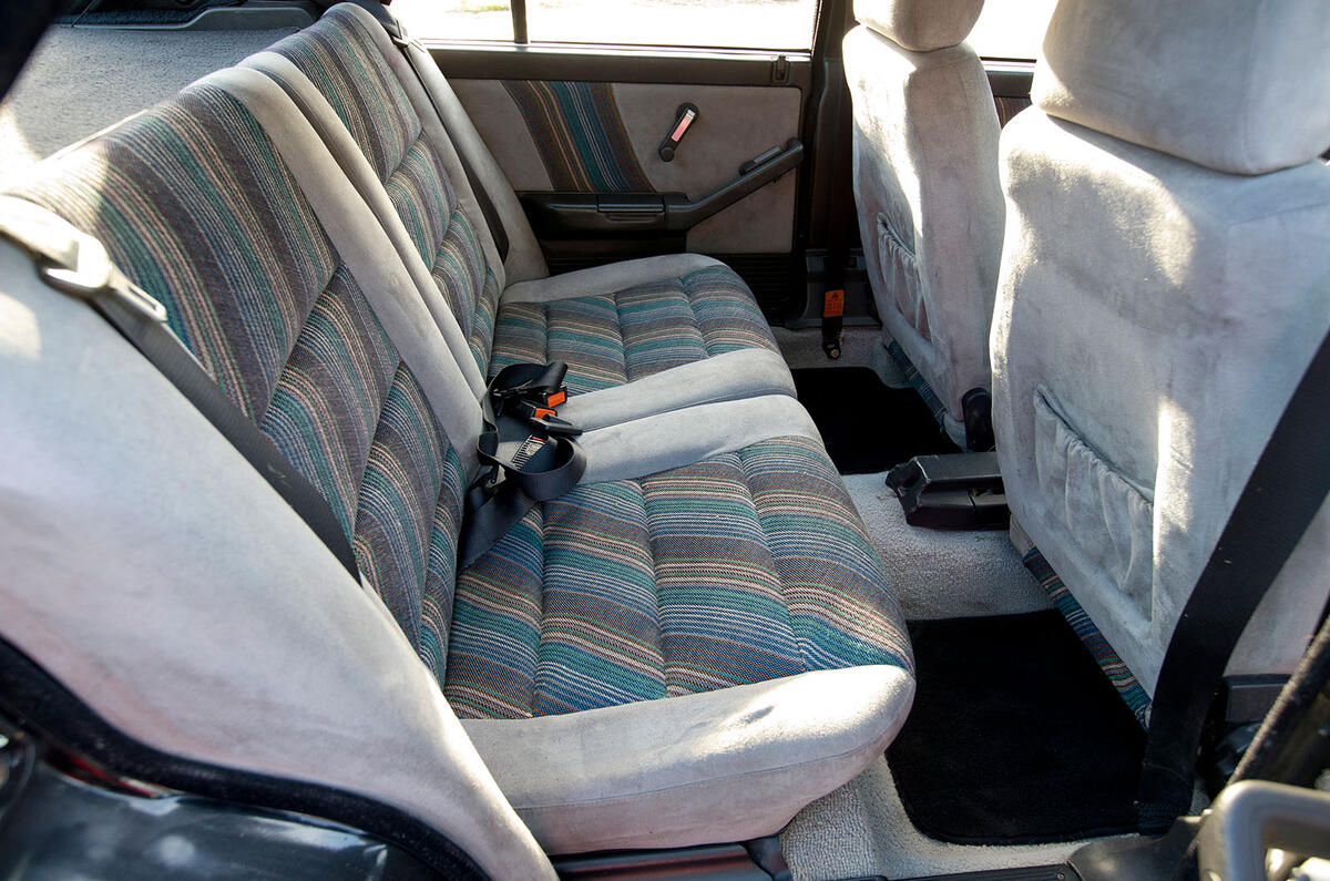 Lancia Delta HF Integrale rear seats Lancia Delta HF Integrale rear seats