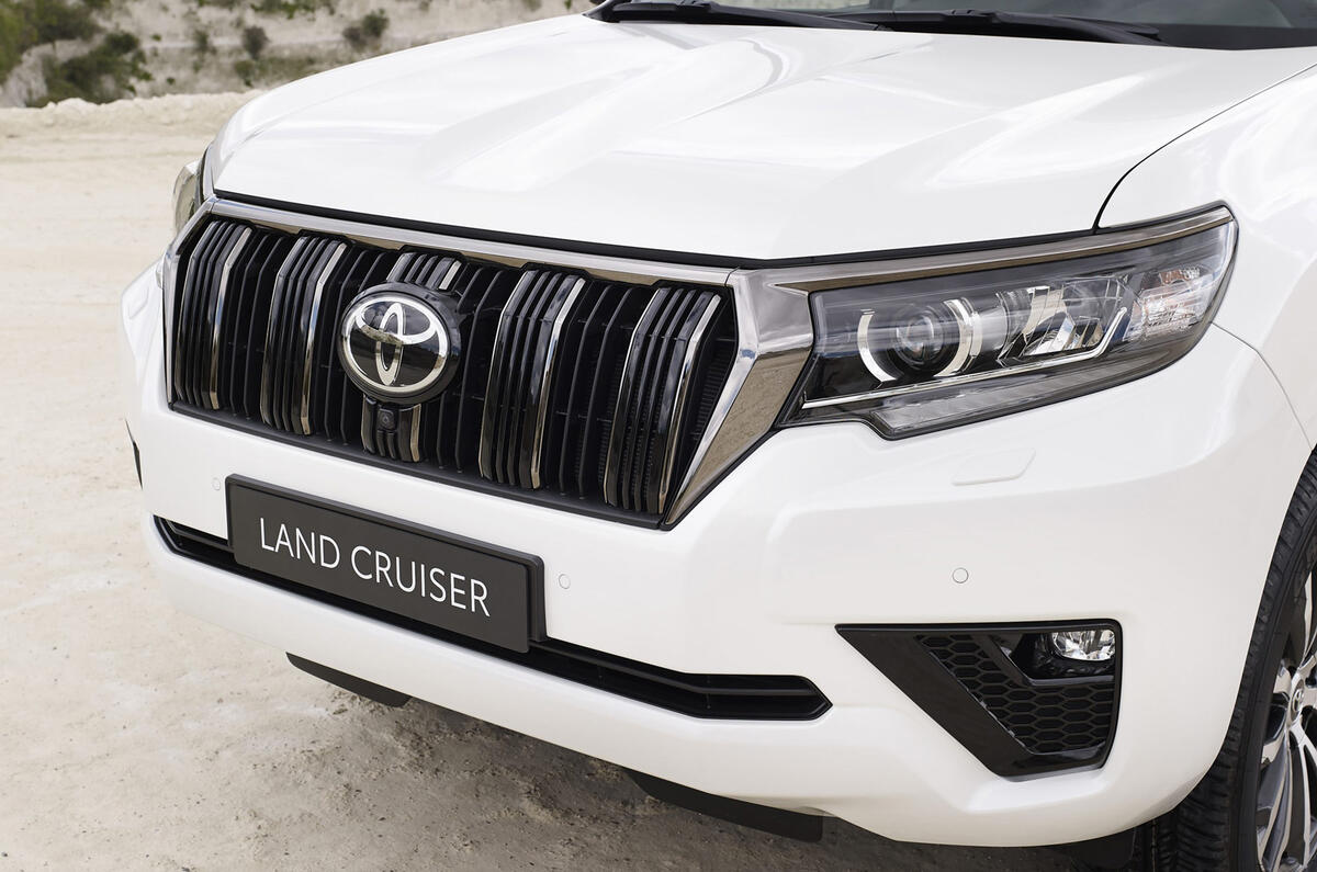 2020 Toyota Land Cruiser - front 2020 Toyota Land Cruiser - front