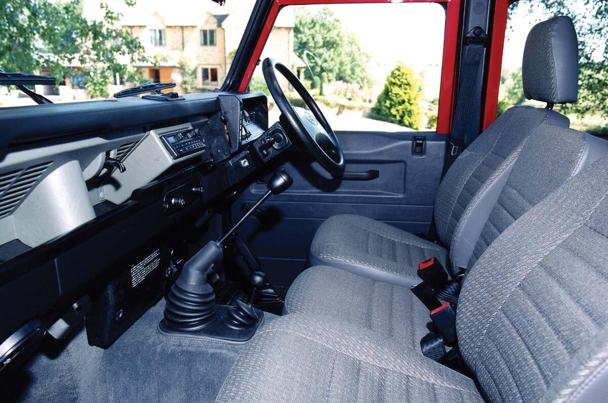Land Rover Defender 90 County interior Land Rover Defender 90 County interior