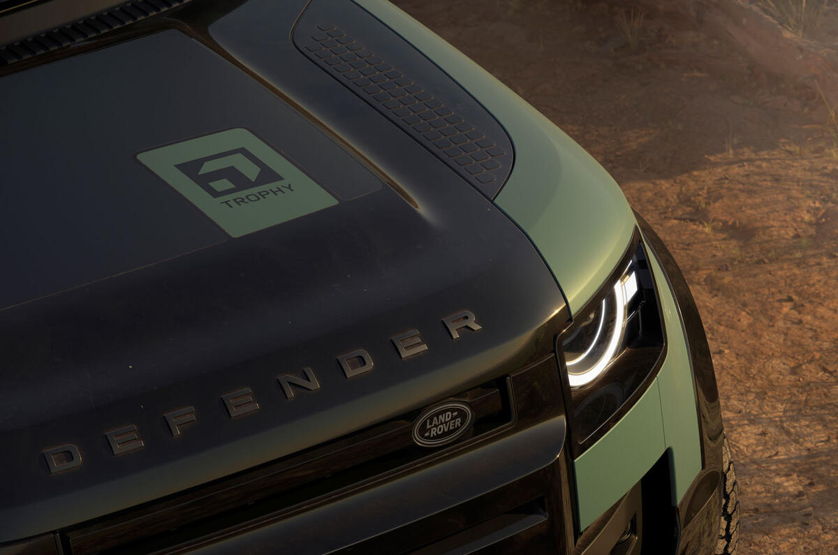 Land Rover Defender Trophy Edition green bonnet Land Rover Defender Trophy Edition green bonnet