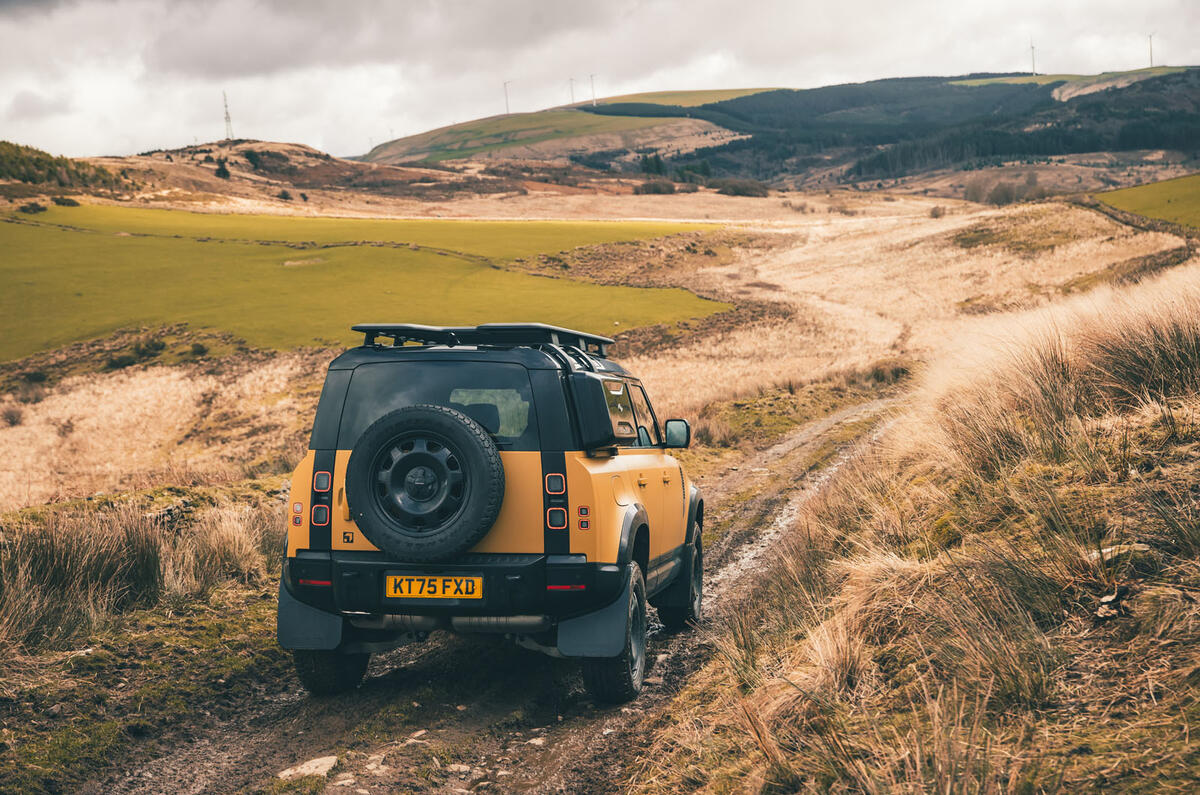 Land Rover Defender Trophy review 2026 044