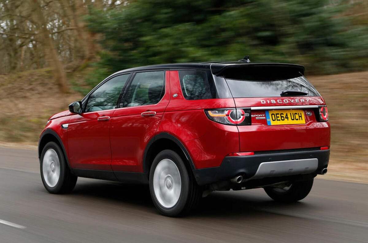 Land Rover Discovery Sport - tracking rear Land Rover Discovery Sport - tracking rear