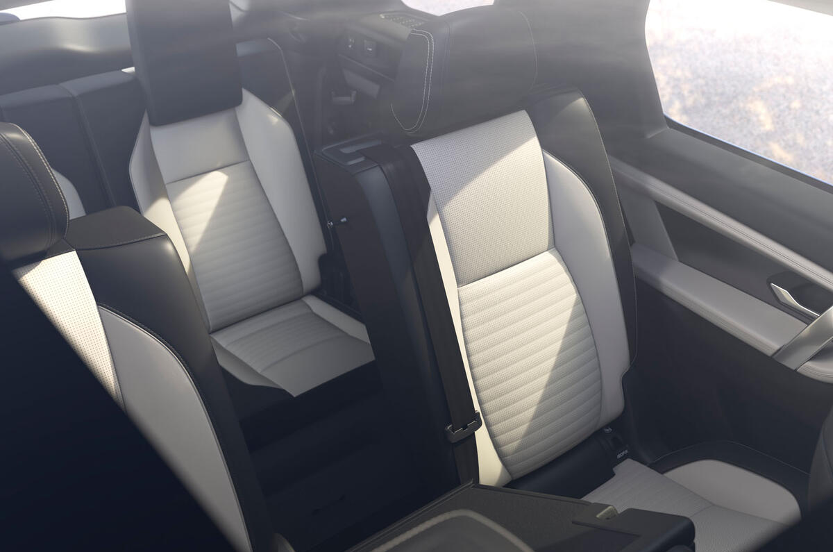 Land Rover Discovery Sport 2023 interior Land Rover Discovery Sport 2023 interior