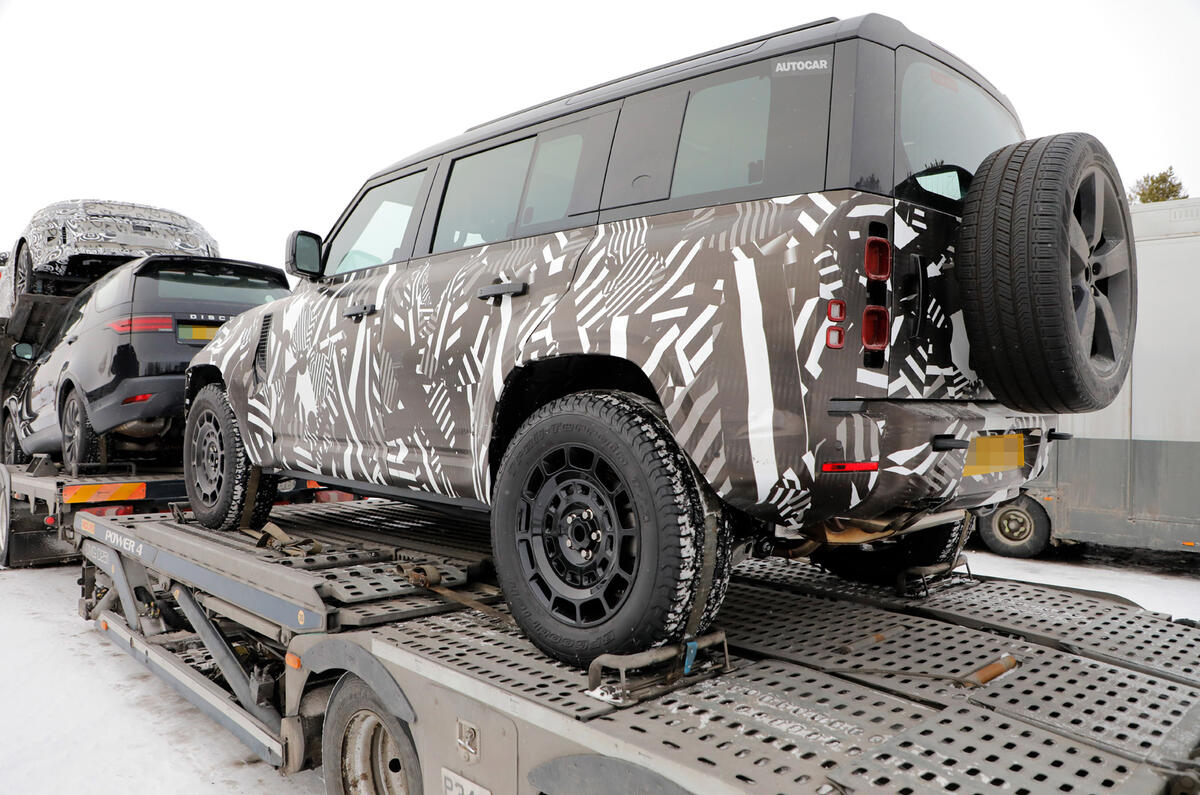 Land Rover Defender SVX rear wheel Land Rover Defender SVX rear wheel