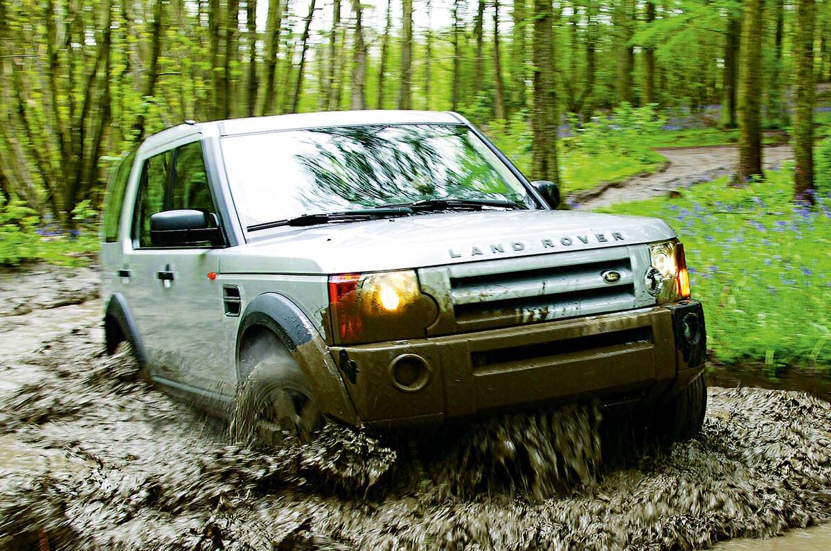 Land Rover discovery 3 front three quarter