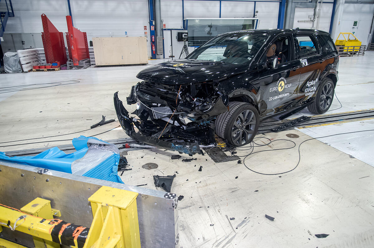 Land Rover Discovery Sport NCAP2
