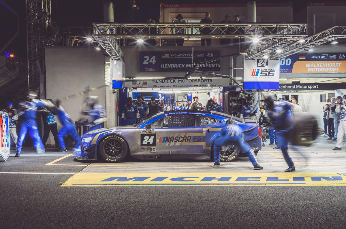 Le Mans Nascar pit stop side ME Le Mans Nascar pit stop side ME